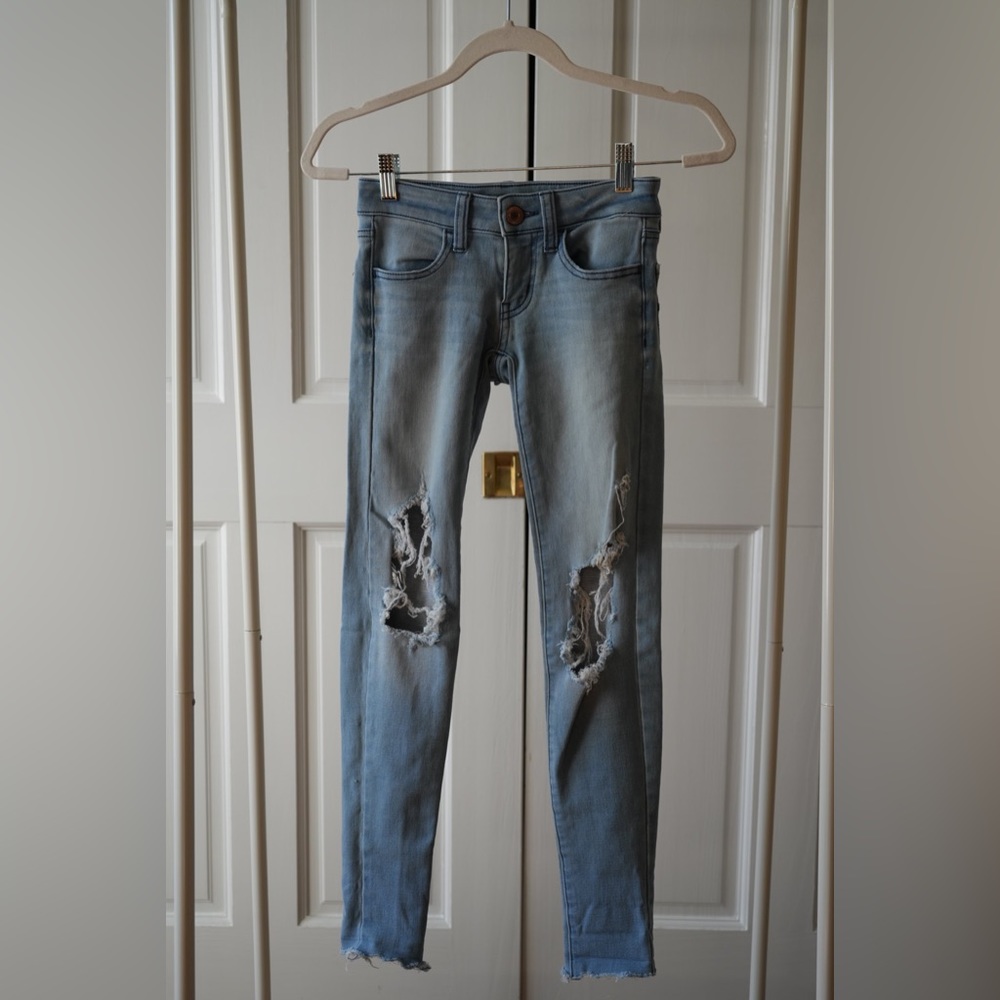AEO Super Low Ripped Jegging